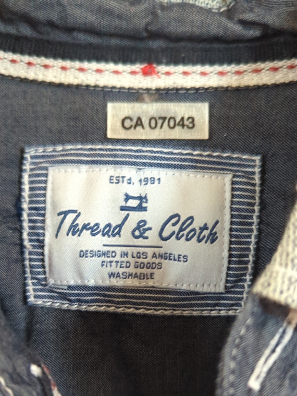 Men's Thread & Cloth Patterned Button Down - Picture 2 of 4
